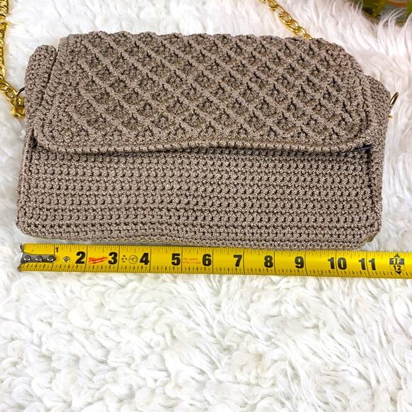 Crocheted Tan of Gold Strap Crossbody Bag Purse Handbag Medium Size - Picture 8 of 9